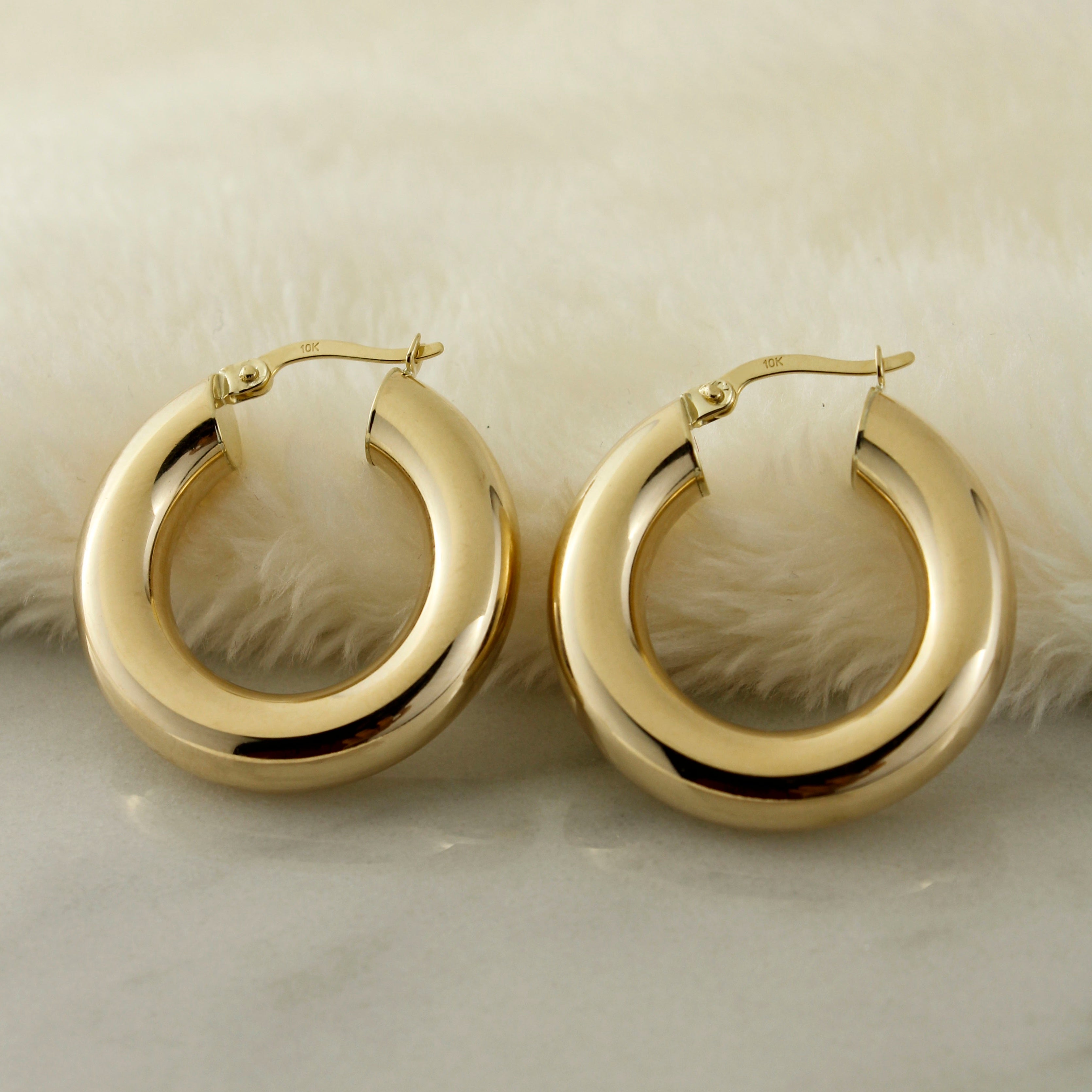 10k Solid Gold Classic 6mm Tube Hoop Earrings - Serena Sparkles