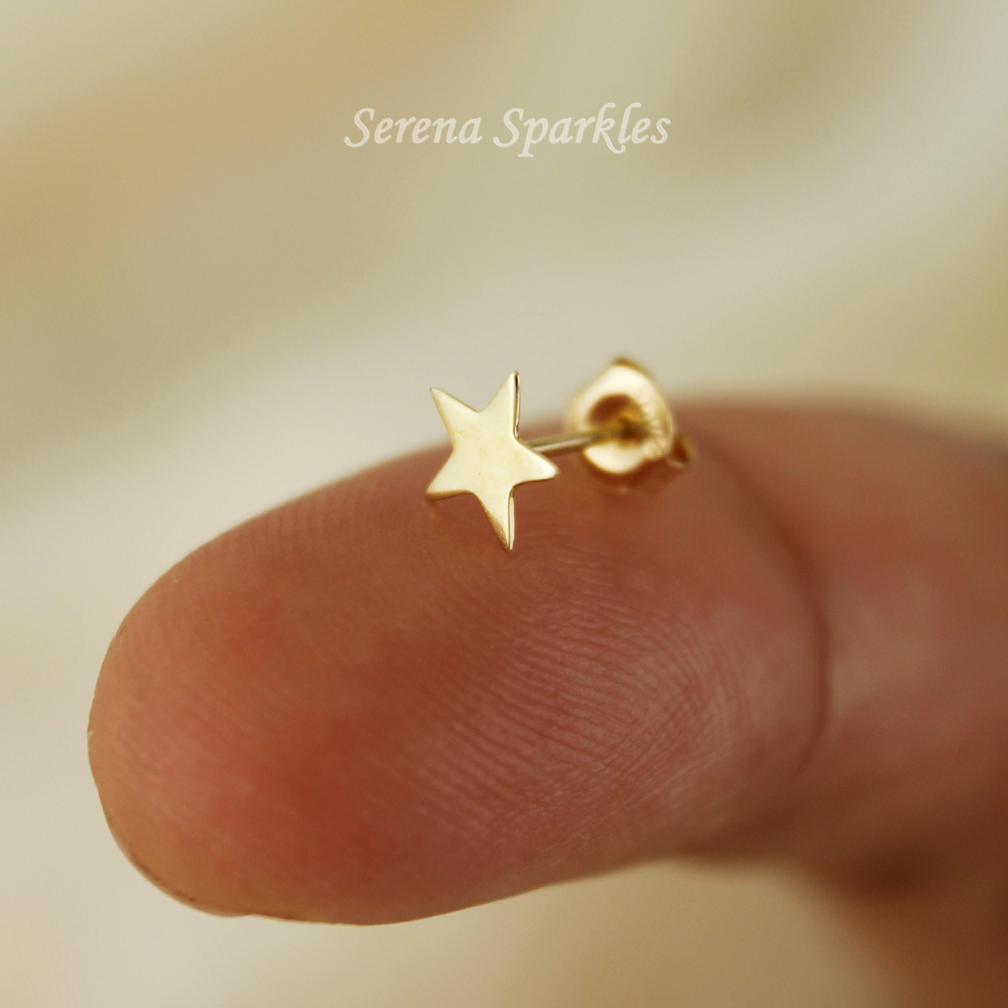 10k Solid Gold Star Stud Earrings - Serena Sparkles