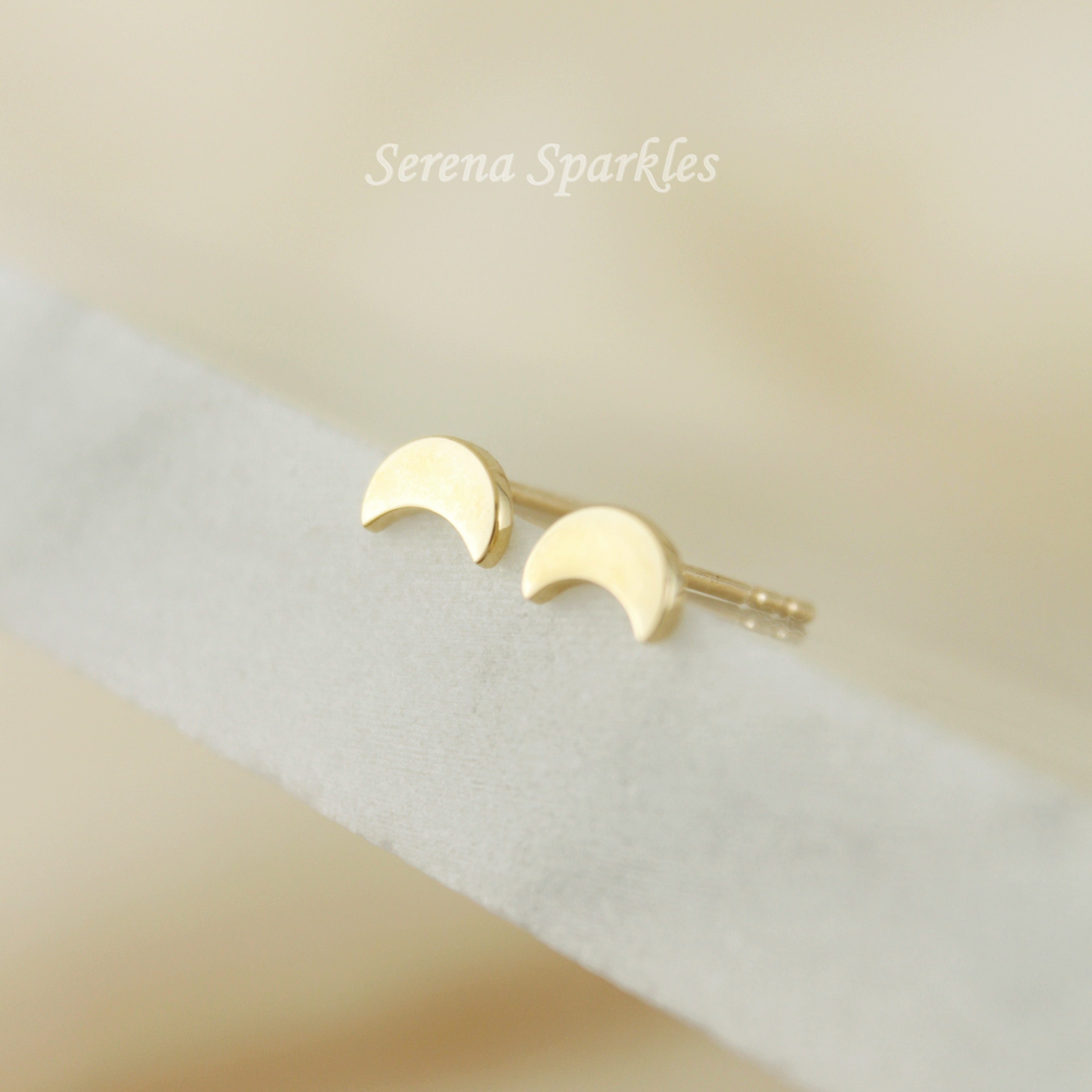 10k Solid Gold Crescent Moon Earrings - Serena Sparkles