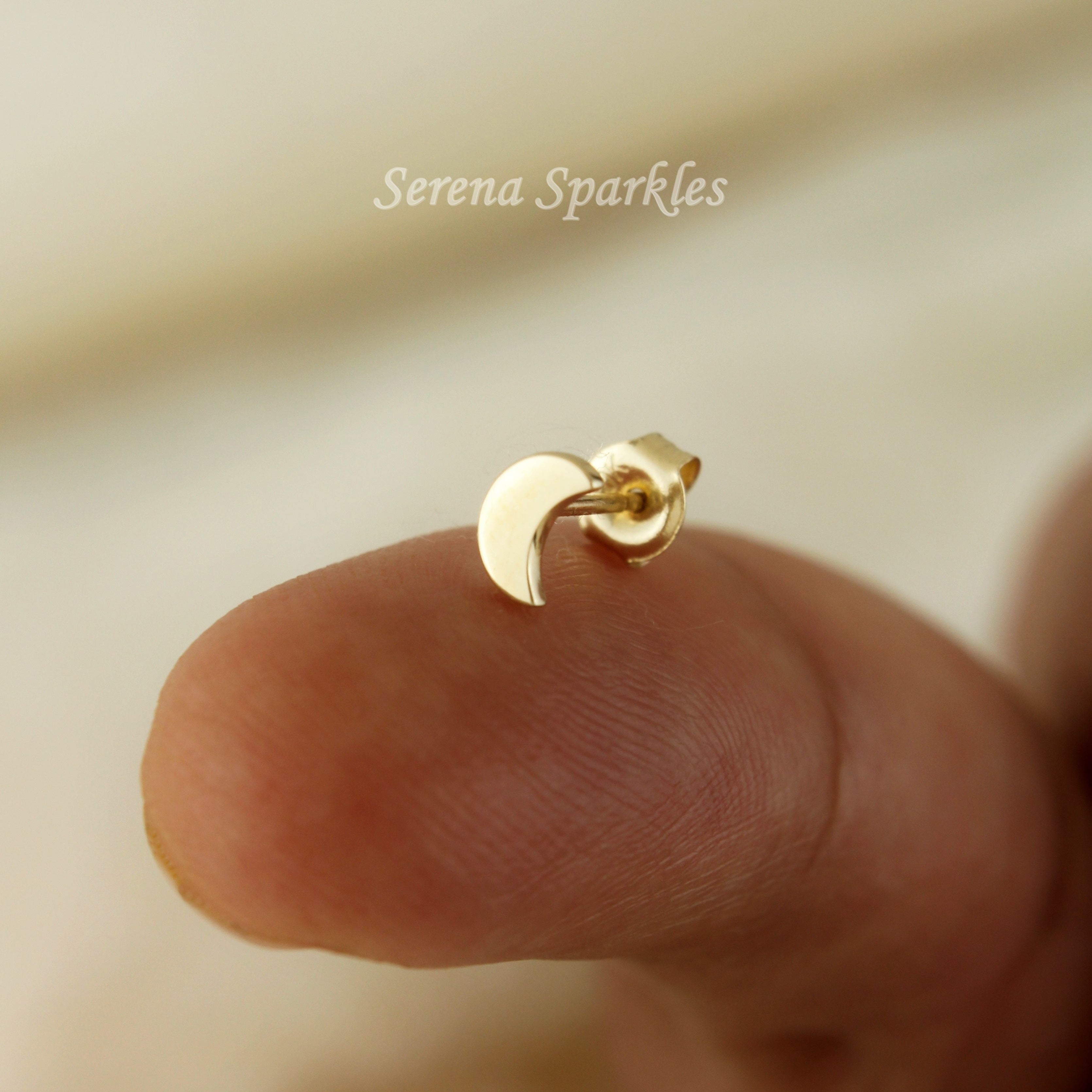 10k Solid Gold Crescent Moon Earrings - Serena Sparkles