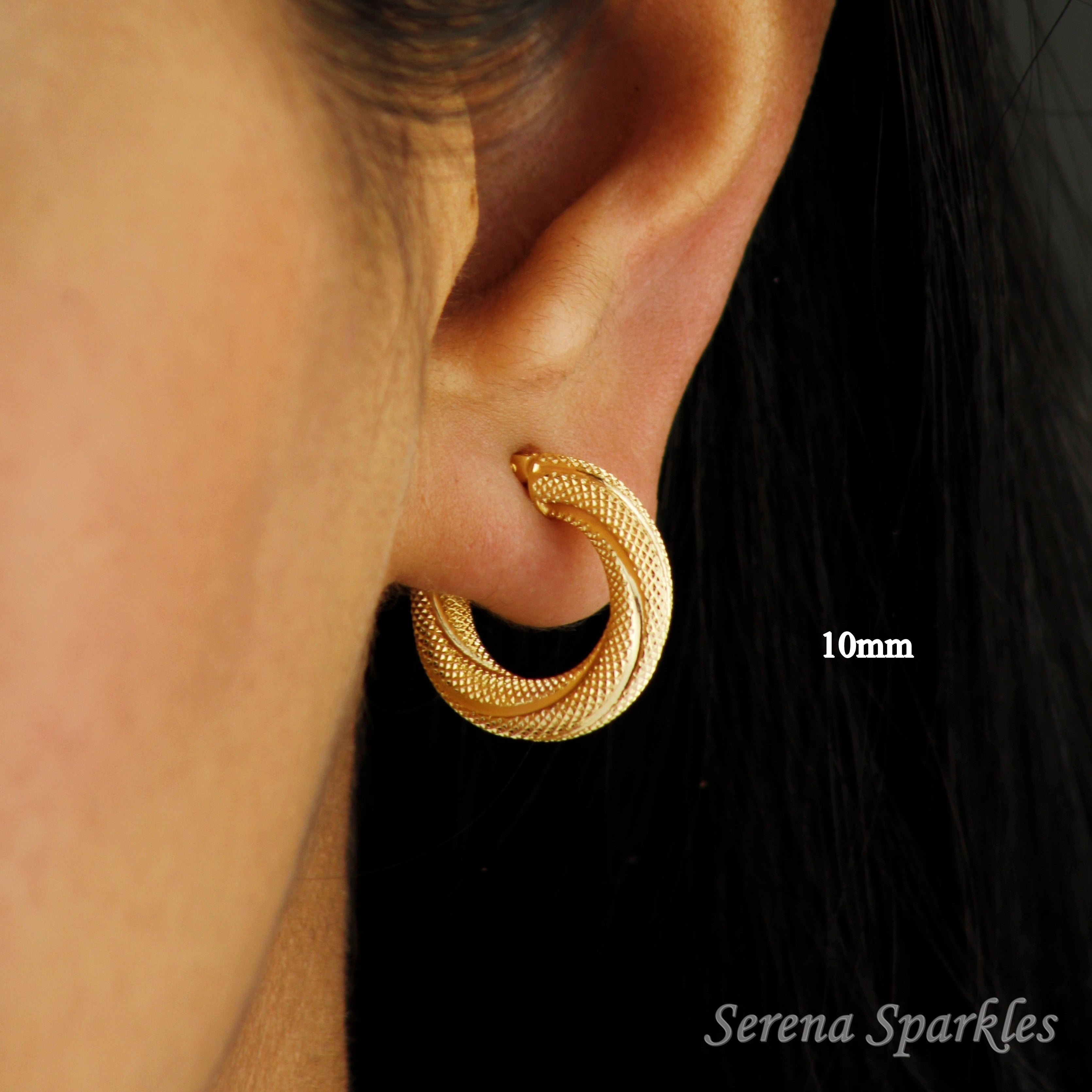 10k Solid Gold 4mm Textured Hoop Earrings - Serena Sparkles