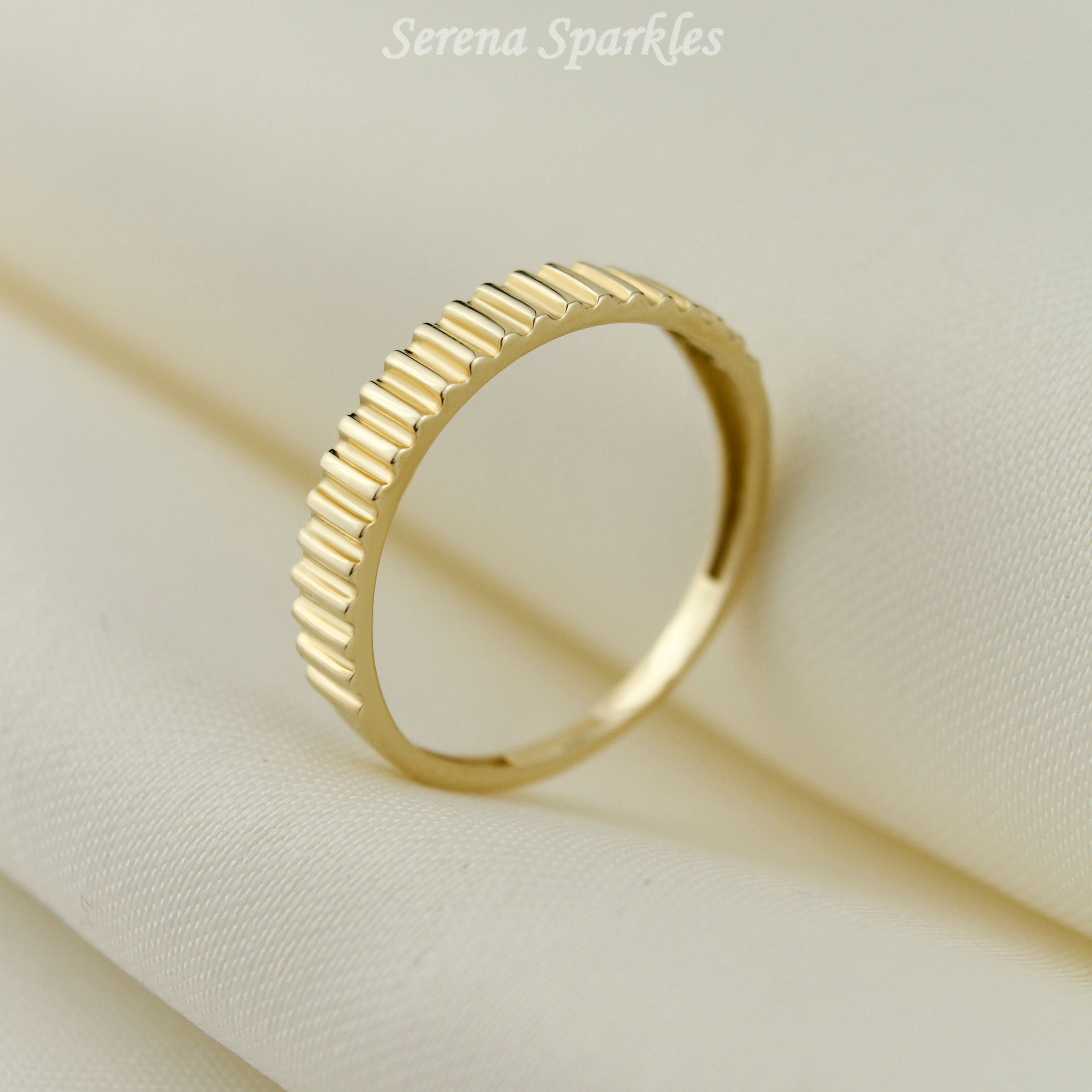 10k Solid Gold Wedding Band Ring - Serena Sparkles